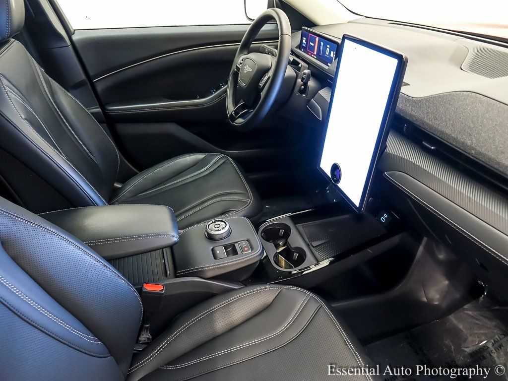 2023 FORD MUSTANG MACH-E - Image 26