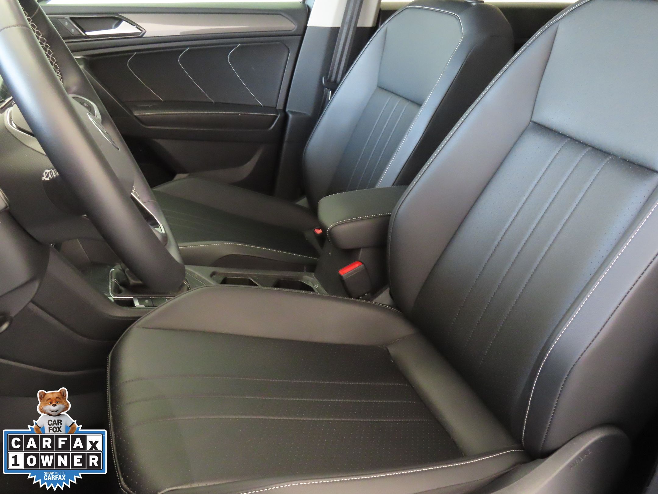 2023 Volkswagen Tiguan SE photo 9