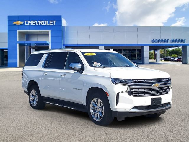 2023 Chevrolet Suburban Premier's photo