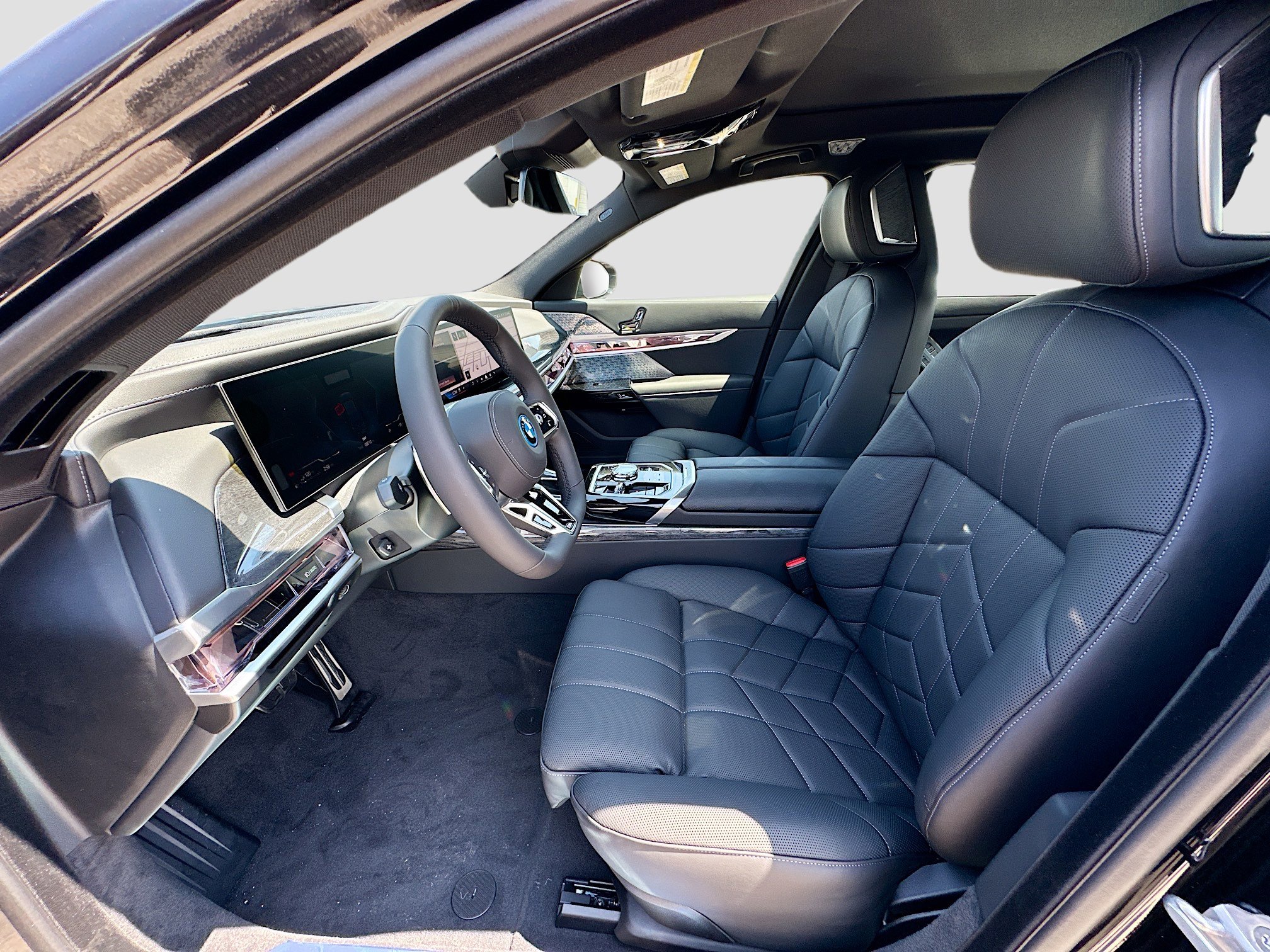 2025 Bmw 750e photo 16