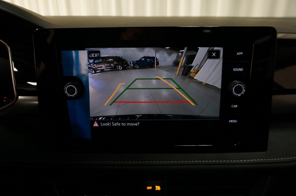 2025 Volkswagen Taos SE photo 17