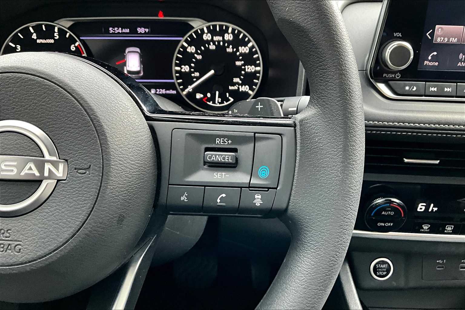 2023 Nissan Rogue SV photo 22