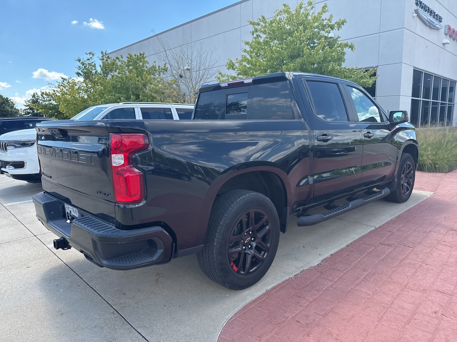 2022 Chevrolet Silverado 1500 RST photo 3