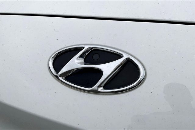 2022 Hyundai Kona Electric Limited photo 6