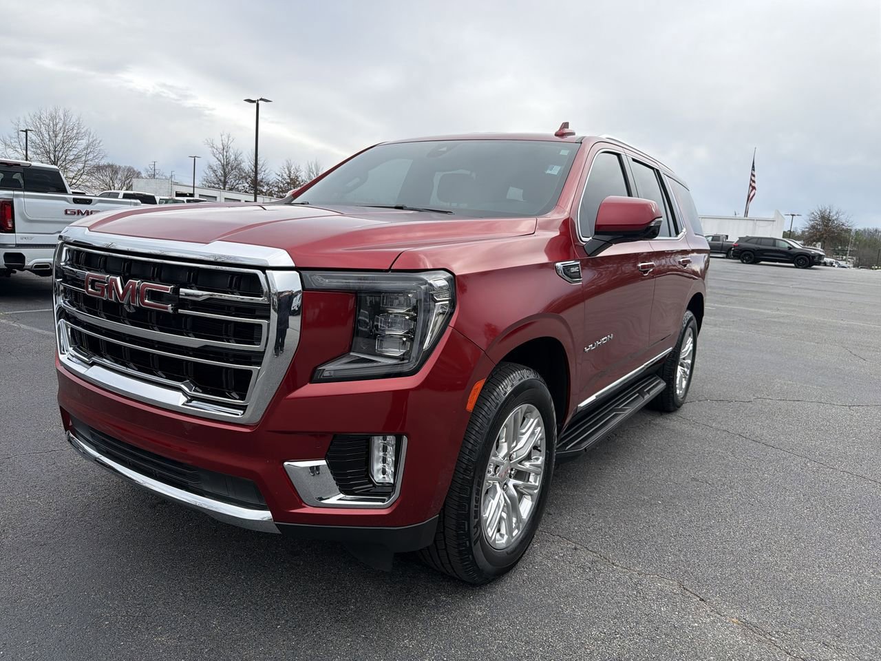 2022 GMC Yukon SLT's photo