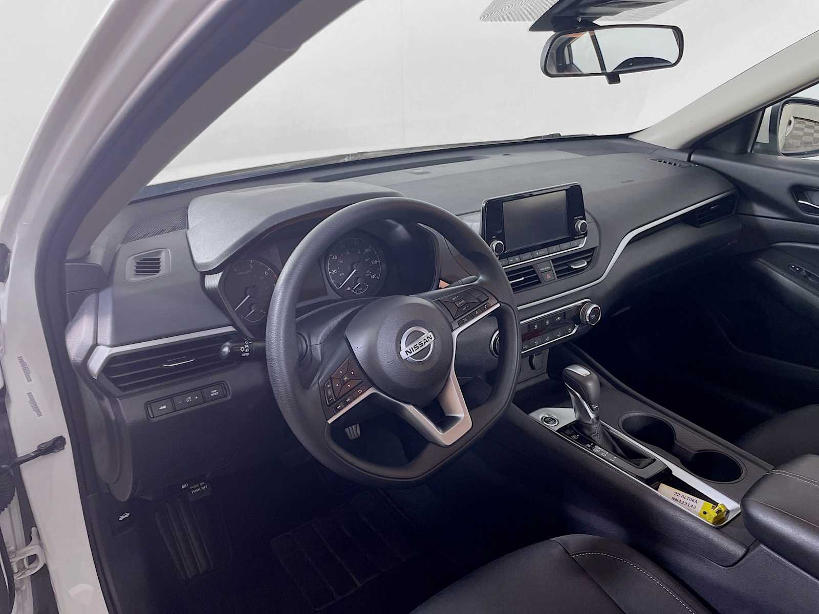 2022 Nissan Altima 2.5 S photo 6