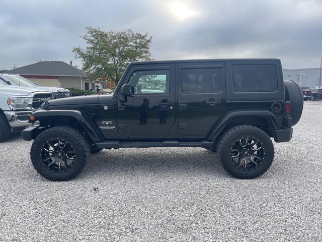 2016 Jeep Wrangler Unlimited Sahara photo 3