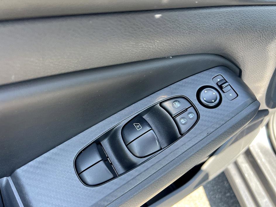 2024 Nissan Altima 2.5 SV photo 18