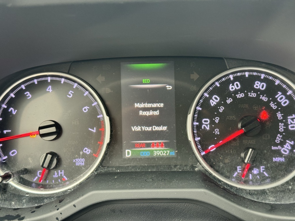 2019 Toyota RAV4 LE photo 12