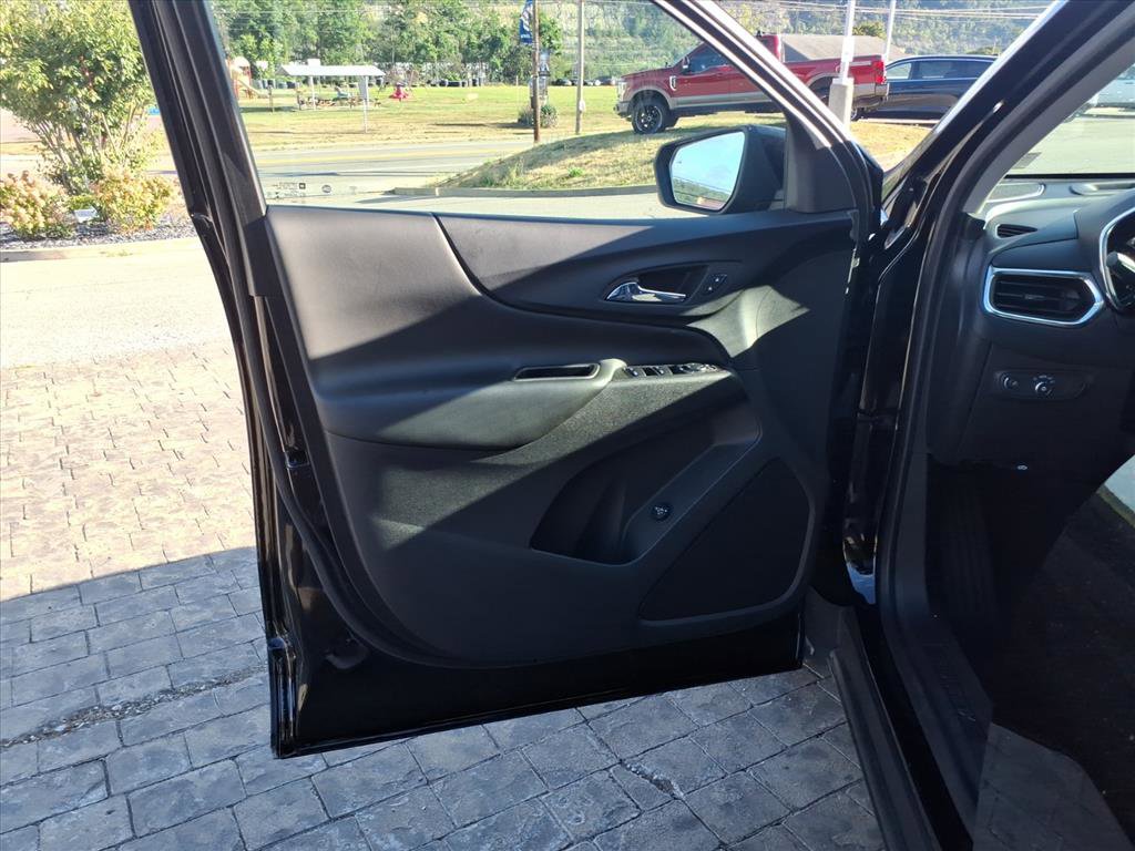 2022 Chevrolet Equinox LT photo 14