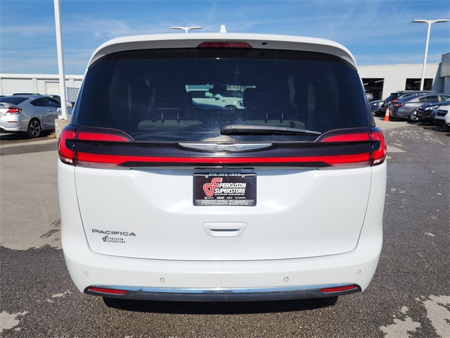 2021 Chrysler Pacifica Touring L photo 3