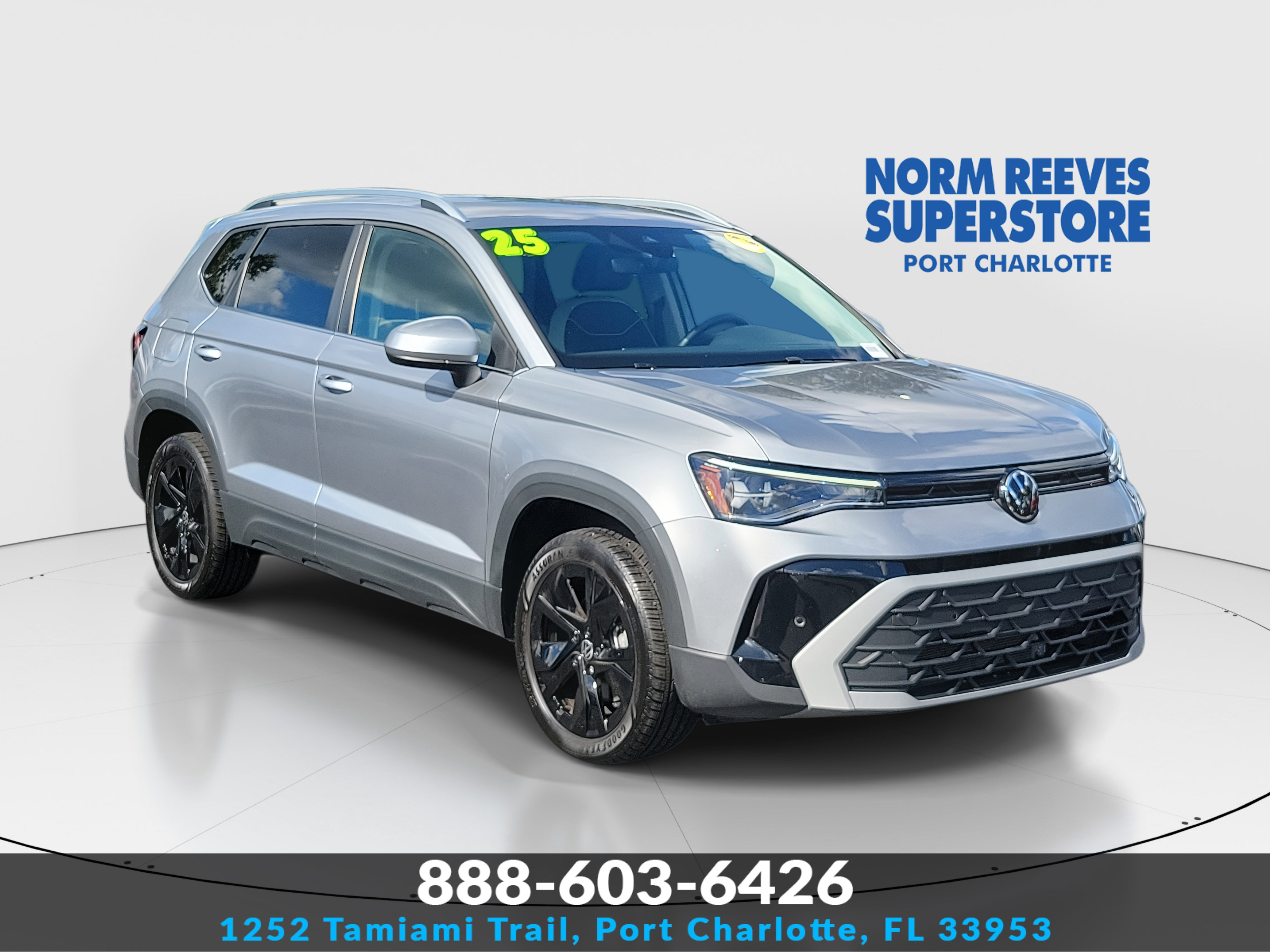 2025 Volkswagen Taos SE's photo