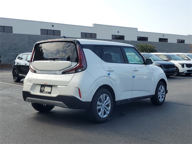 2025 Kia Soul LX S photo 4