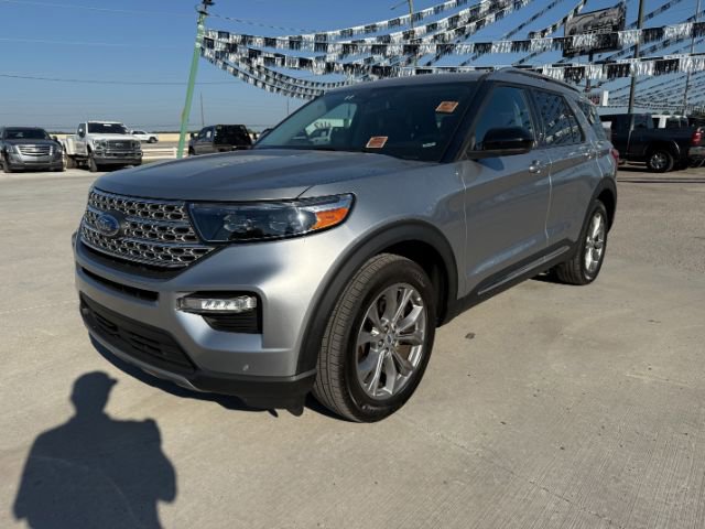 2023 Ford Explorer Limited's photo