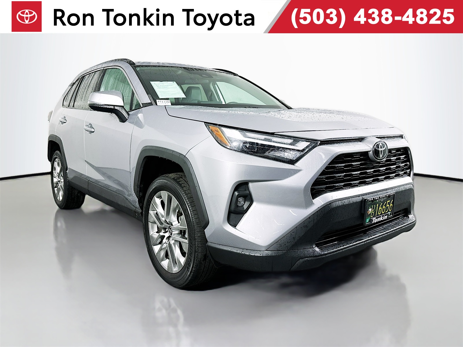 2022 Toyota RAV4 XLE Premium's photo