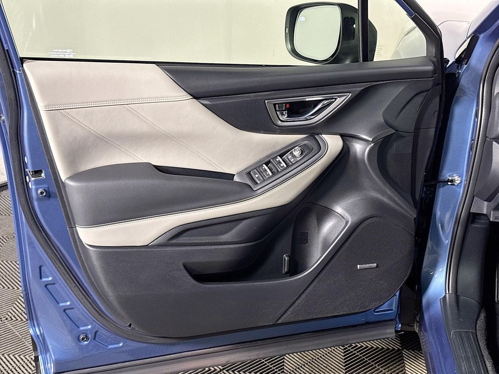 2022 Subaru Forester Limited photo 10
