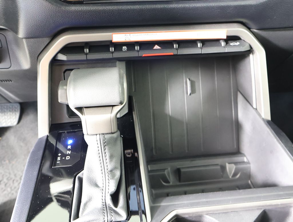 2025 Toyota Tundra SR5 photo 13