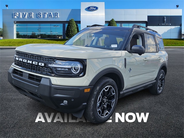 2025 Ford Bronco Sport Outer Banks photo 3