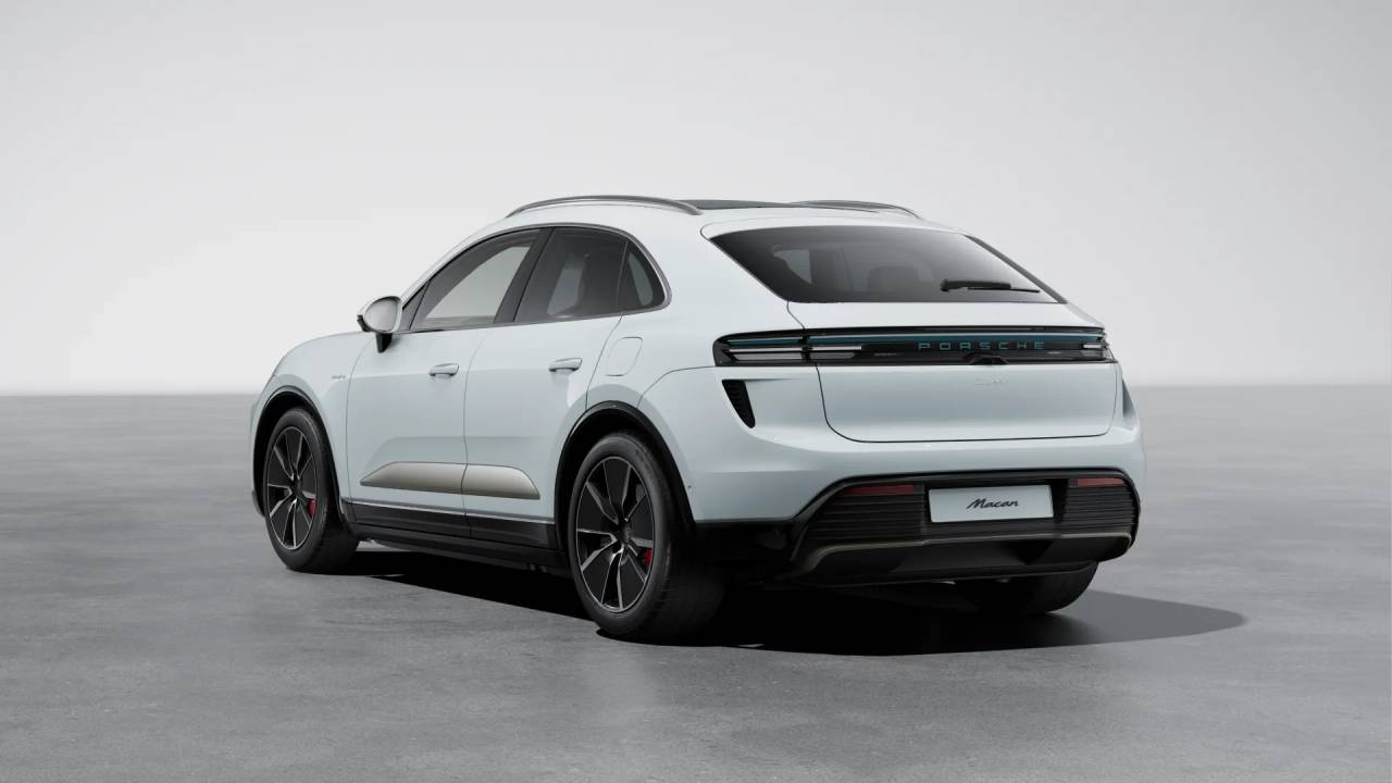 2025 Porsche Macan Turbo Electric photo 3