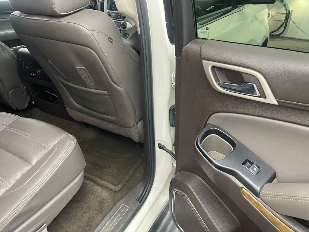 2015 Gmc Yukon Denali photo 32