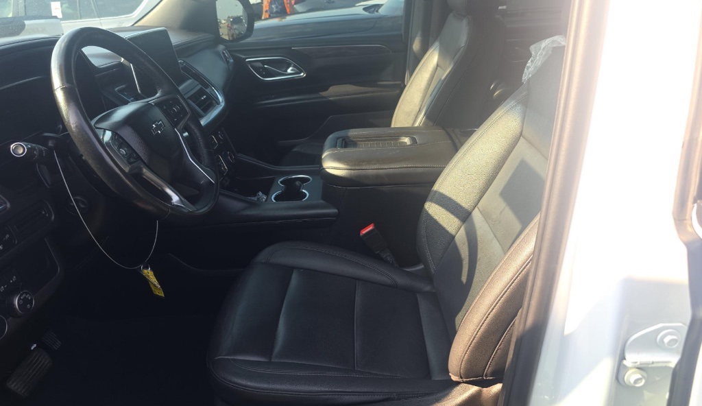2022 Chevrolet Suburban Z71 photo 5