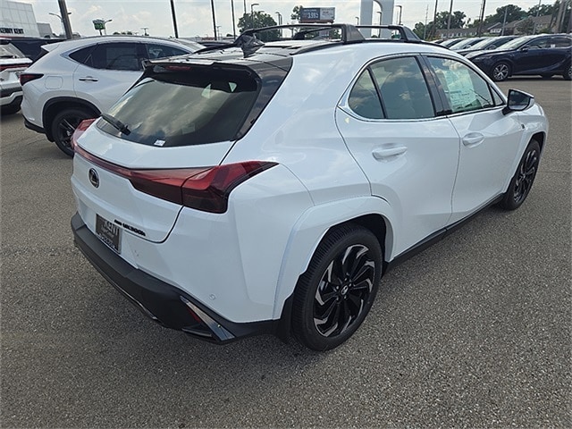 2025 Lexus UX F SPORT Design photo 3