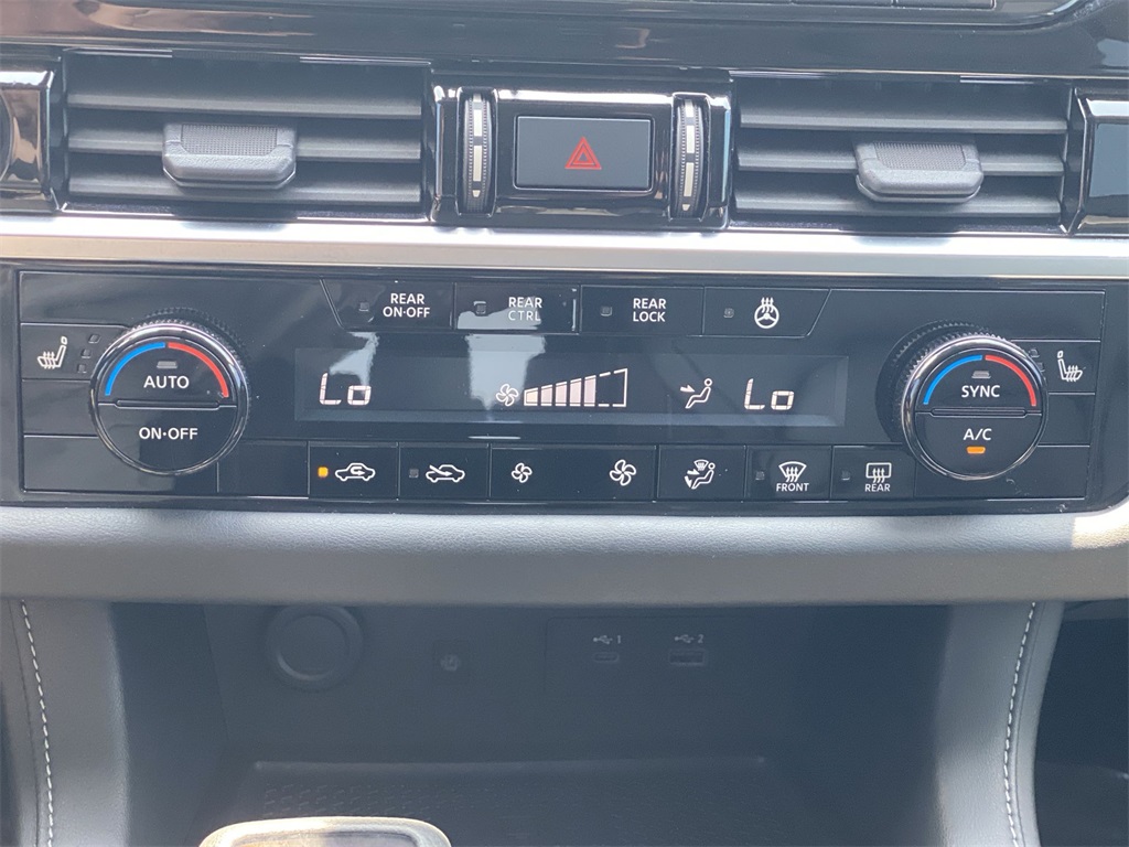 2023 Nissan Pathfinder SL photo 17