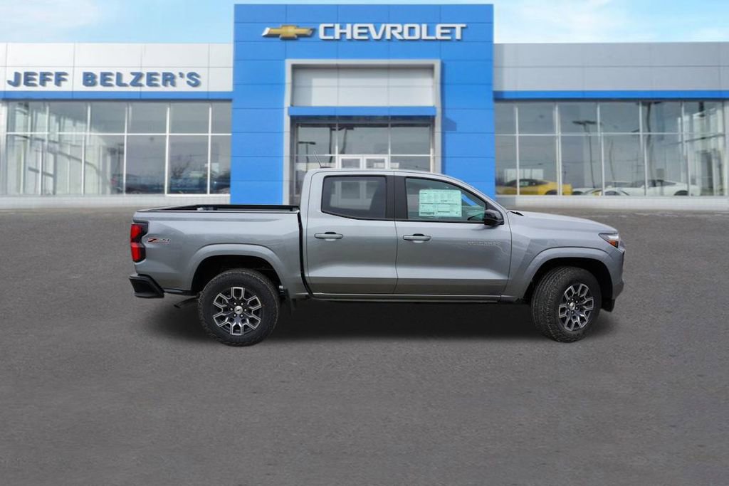2025 Chevrolet Colorado Z71 photo 2