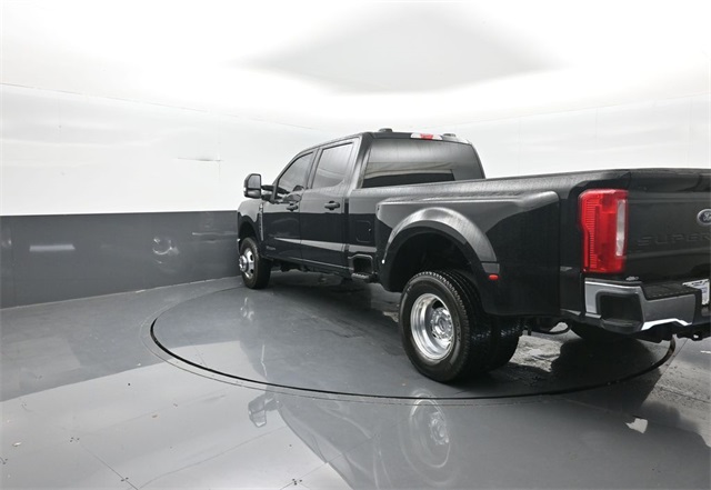 2025 Ford F-350 XLT photo 2