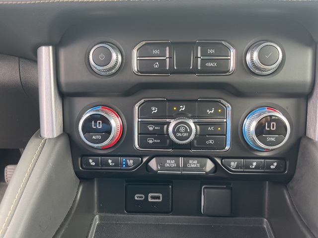 2023 Gmc Yukon XL SLT photo 17