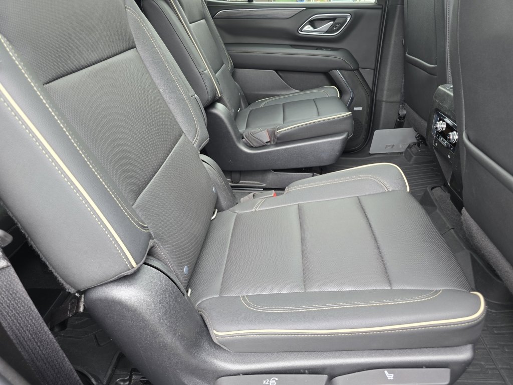 2022 Gmc Yukon SLT photo 28