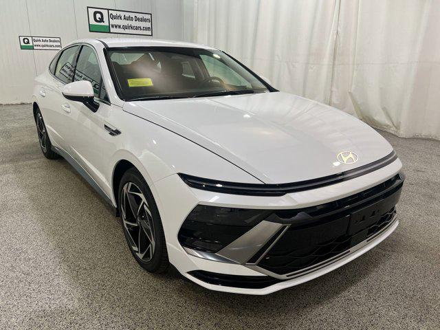 2026 Hyundai Sonata SEL's photo