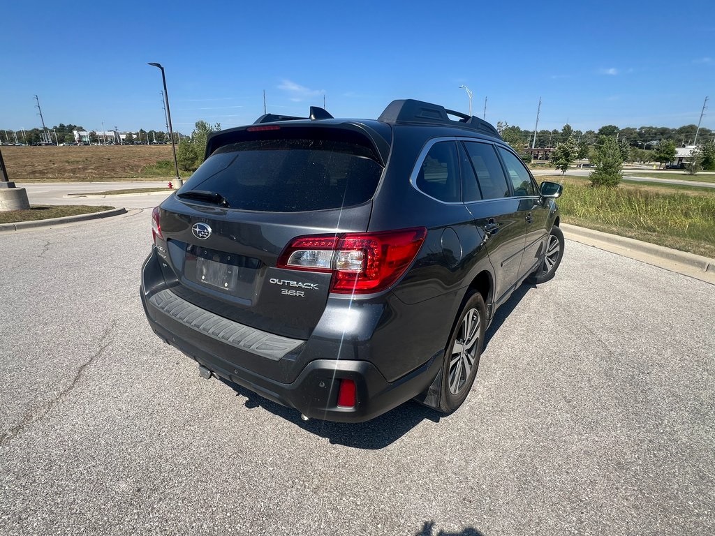 2019 Subaru Outback 3.6R Limited photo 5