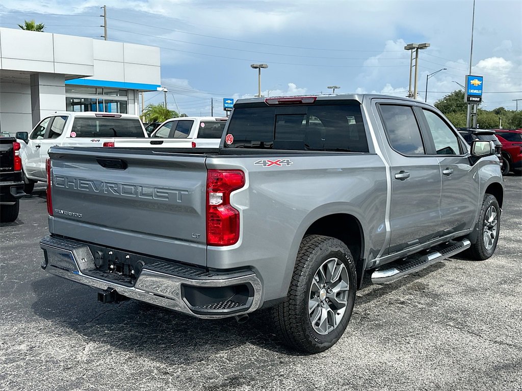 2025 Chevrolet Silverado 1500 LT photo 4