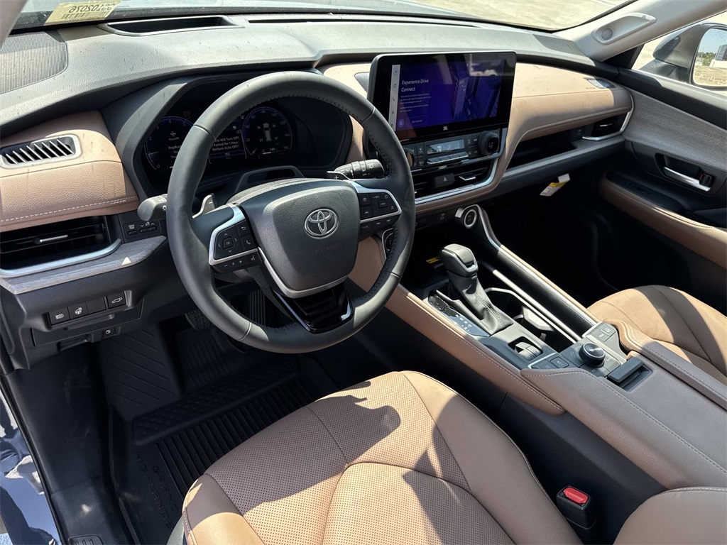 2025 Toyota Grand Highlander Limited photo 9