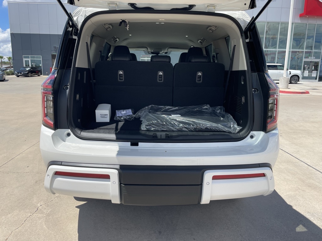 2026 Nissan Armada SV photo 5