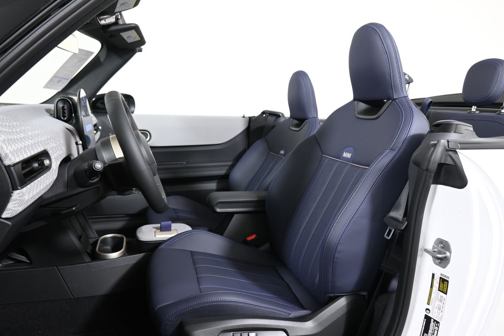2026 Mini Cooper Convertible Iconic photo 17