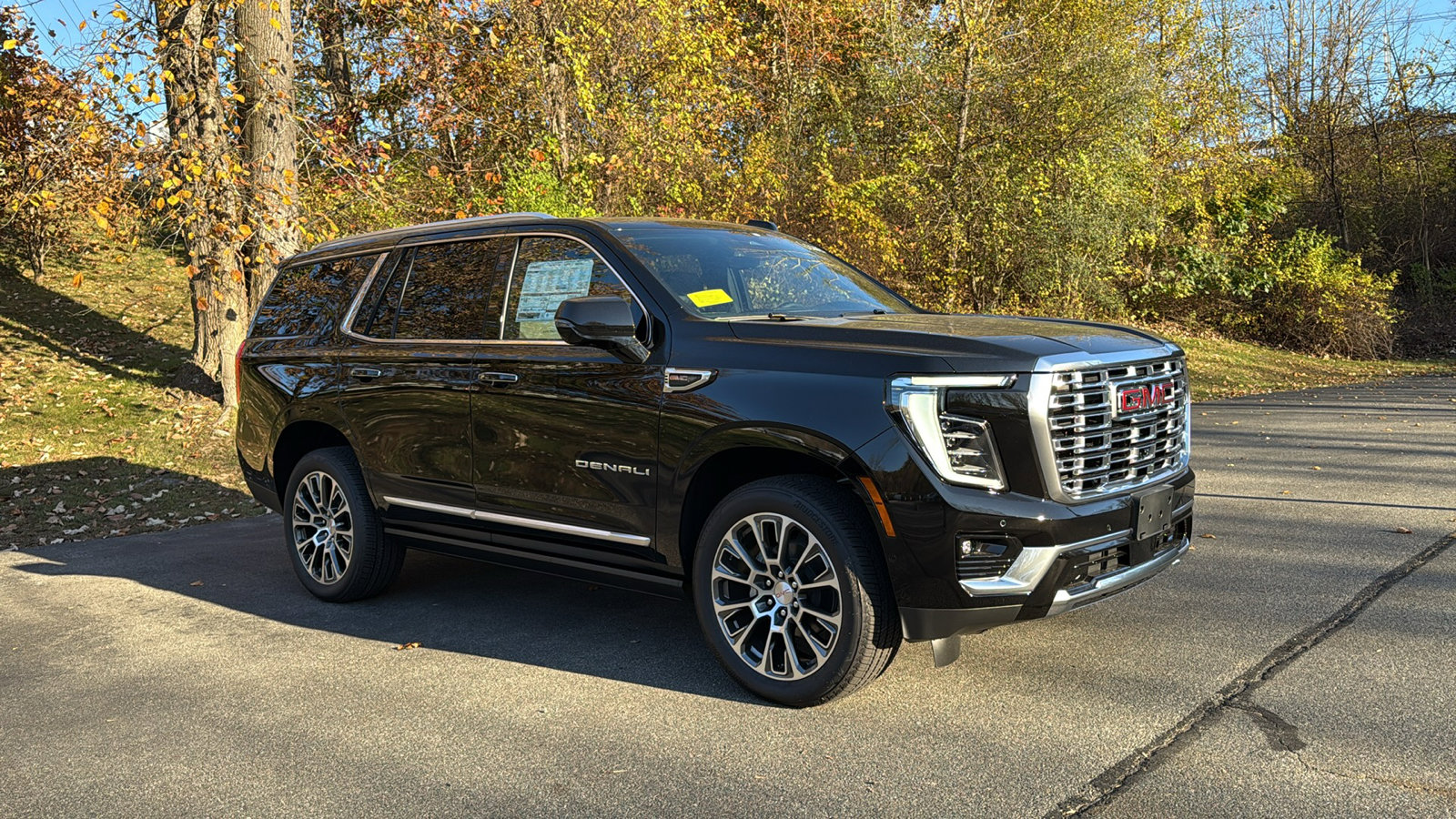 2026 Gmc Yukon Denali photo 2
