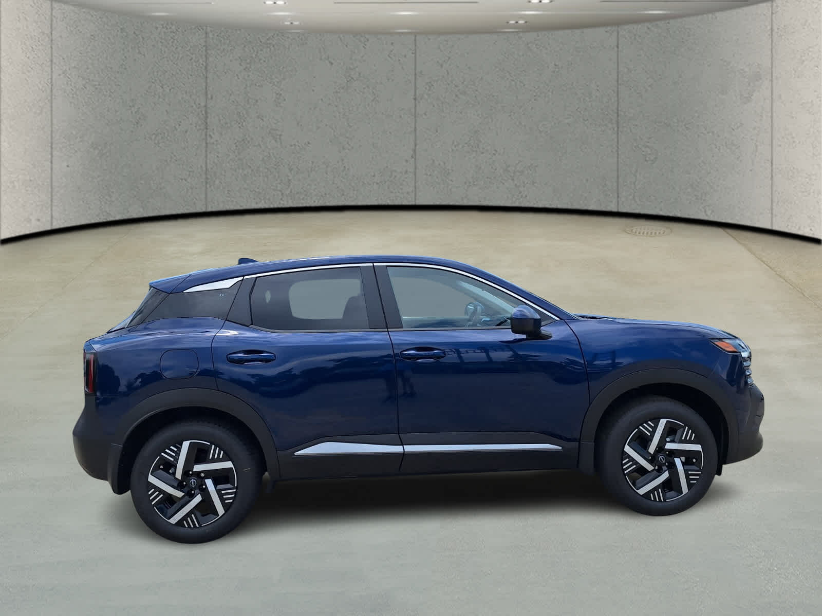2025 Nissan Kicks SV photo 4