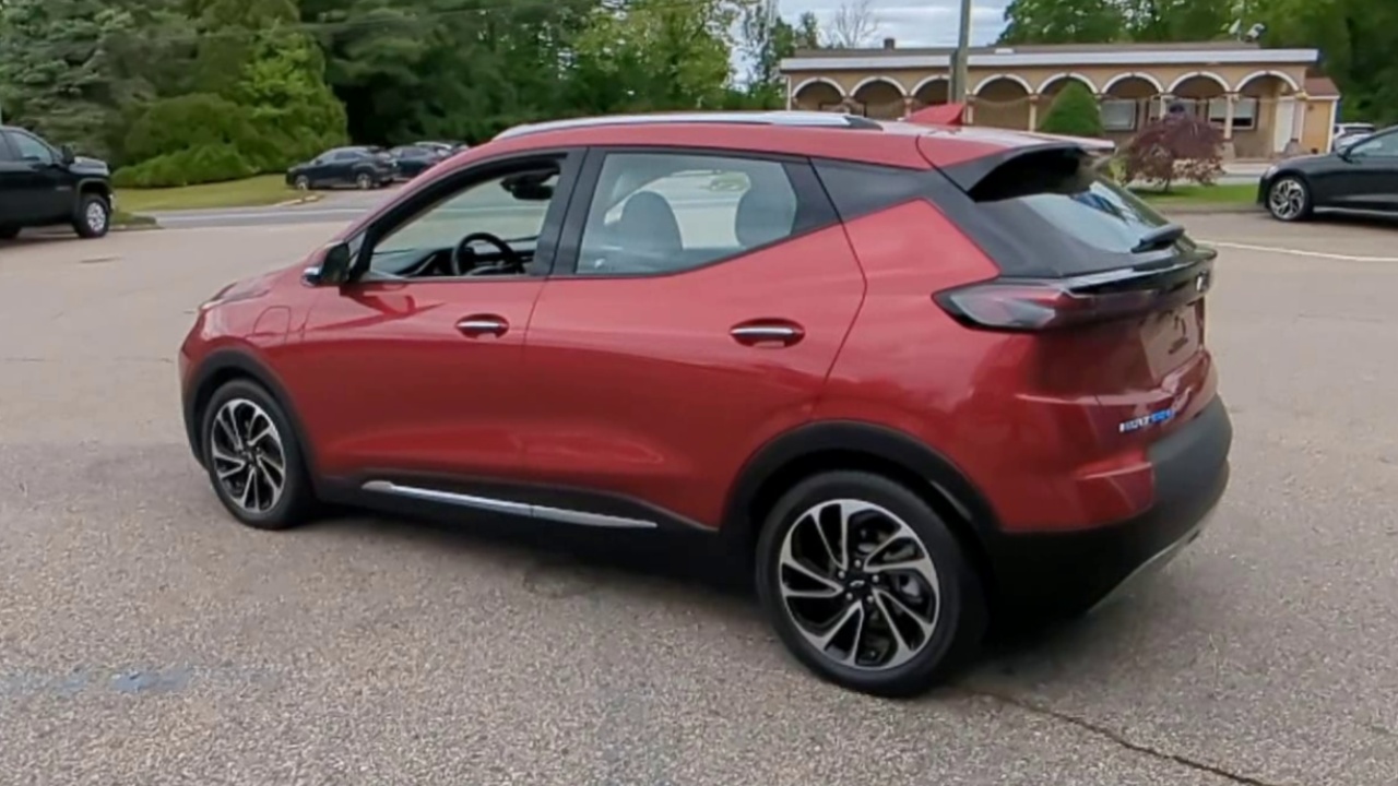 2022 Chevrolet Bolt EUV Premier photo 6