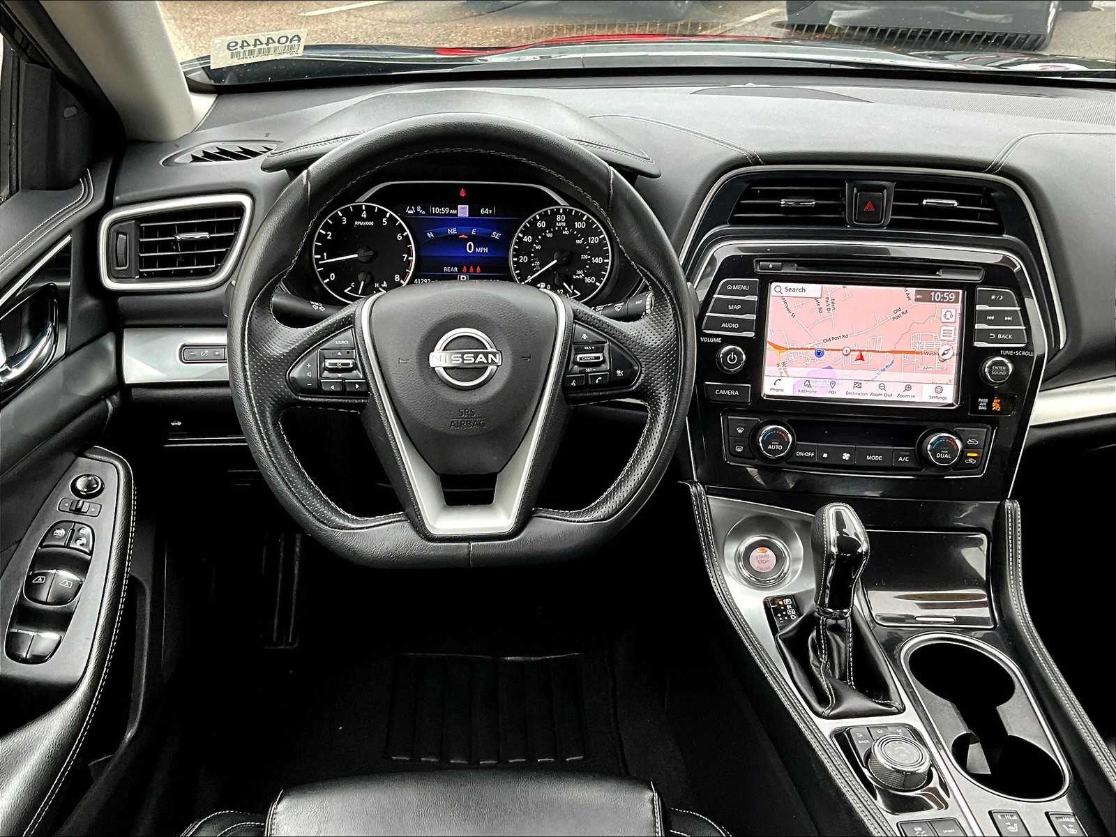 2023 Nissan Maxima SV photo 17