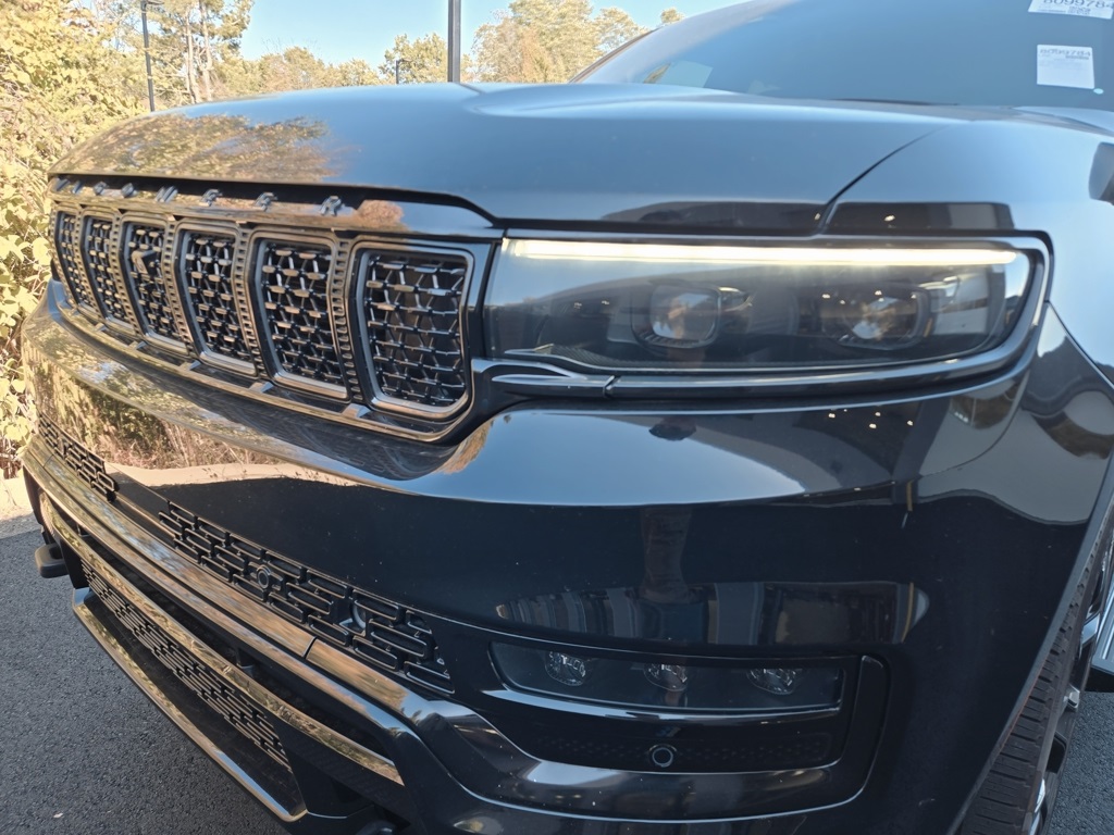 2024 Jeep Grand Wagoneer III photo 4