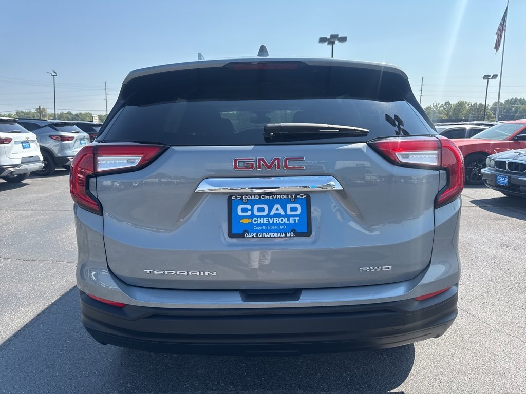 2024 Gmc Terrain SLE photo 4