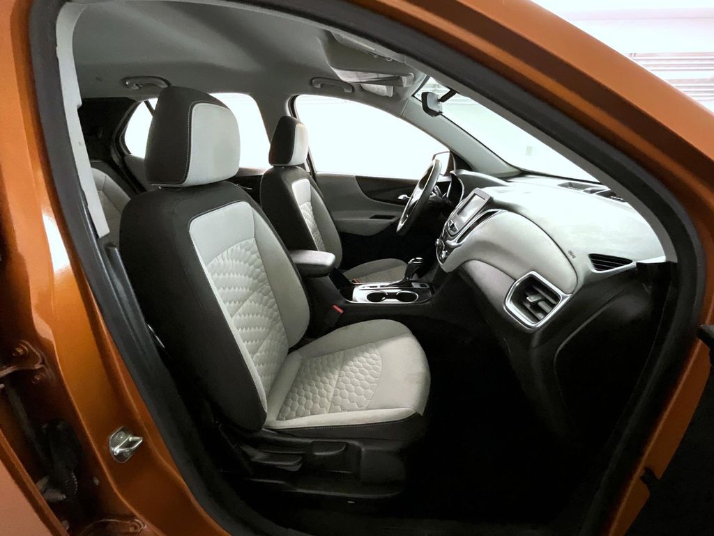 2018 Chevrolet Equinox LS photo 15