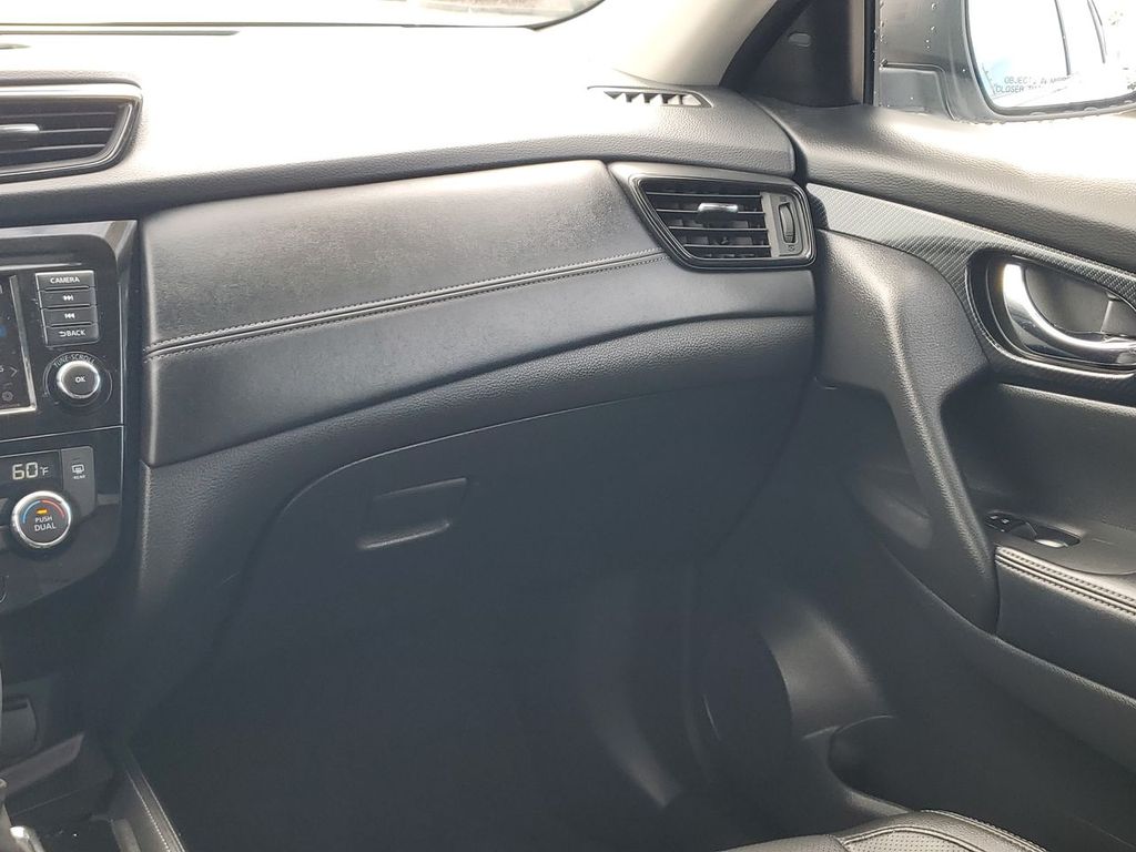 2019 Nissan Rogue SL photo 23