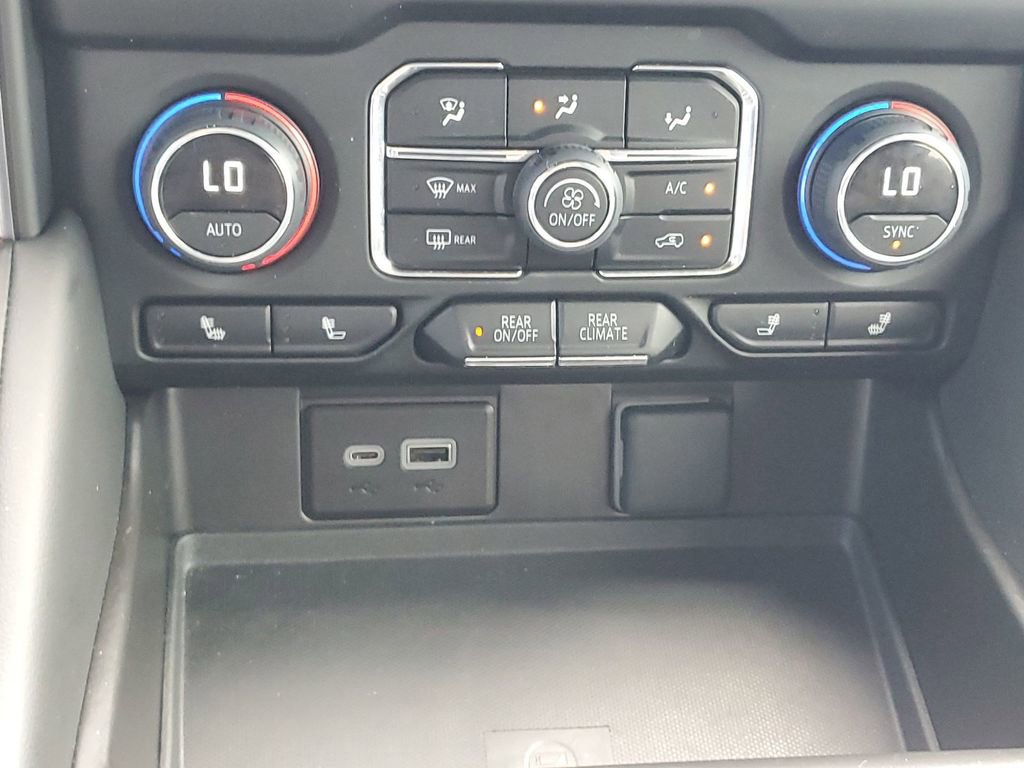 2024 Chevrolet Tahoe RST photo 32