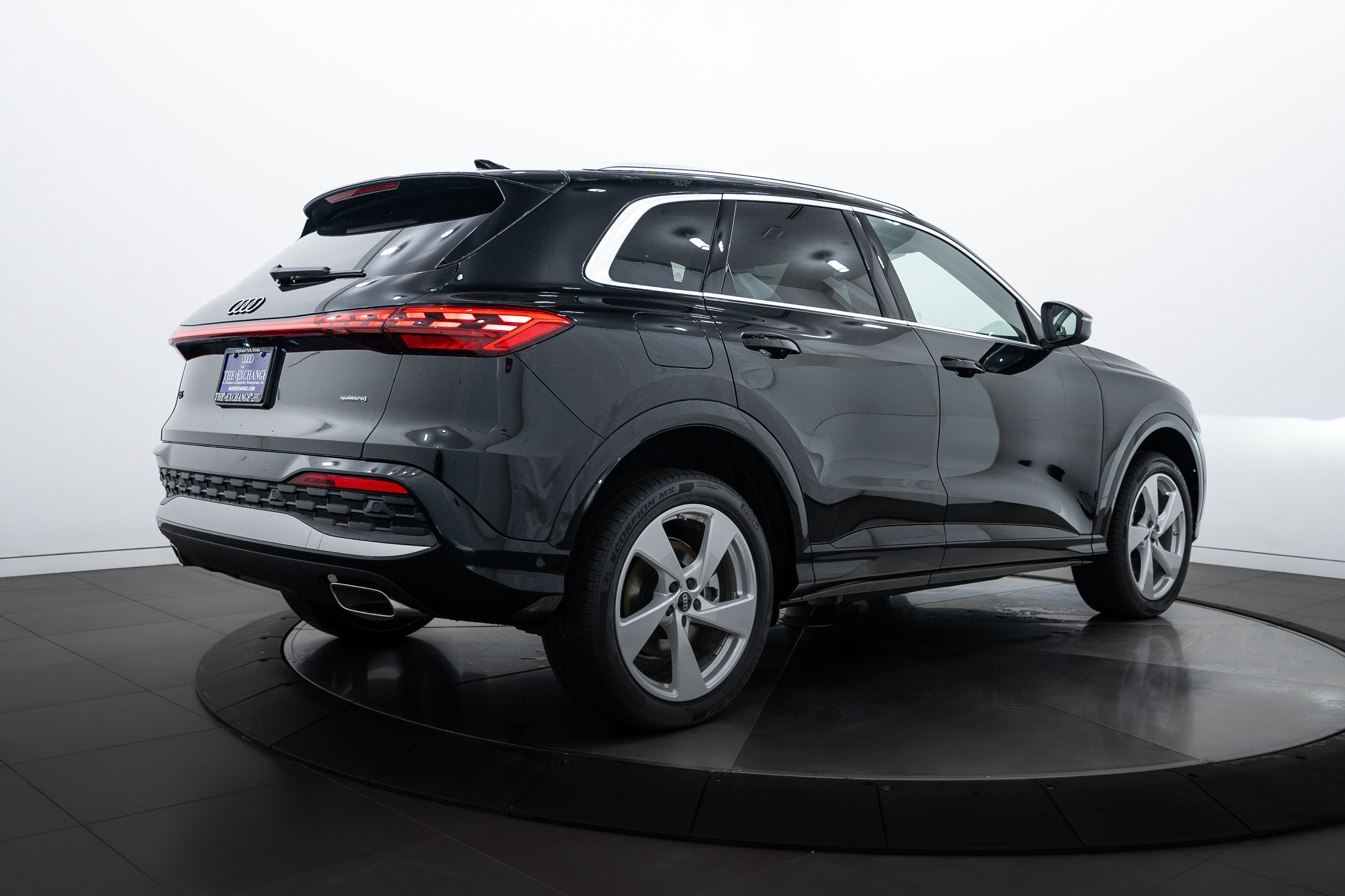 2025 Audi Q5 Premium Plus photo 4
