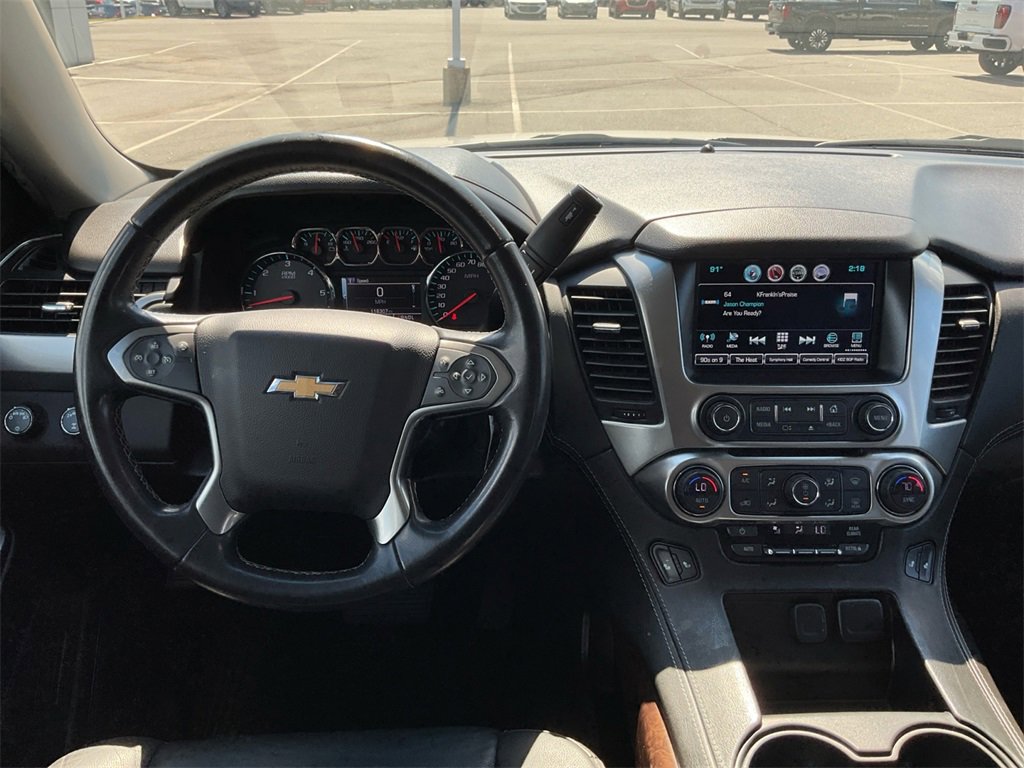 2018 Chevrolet Suburban LT photo 17