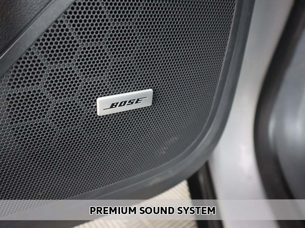 2019 Chevrolet Bolt EV Premier photo 3