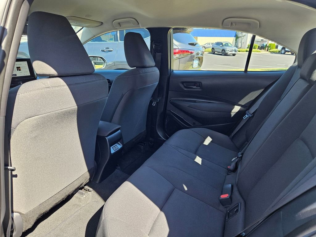 2023 Toyota Corolla LE photo 24